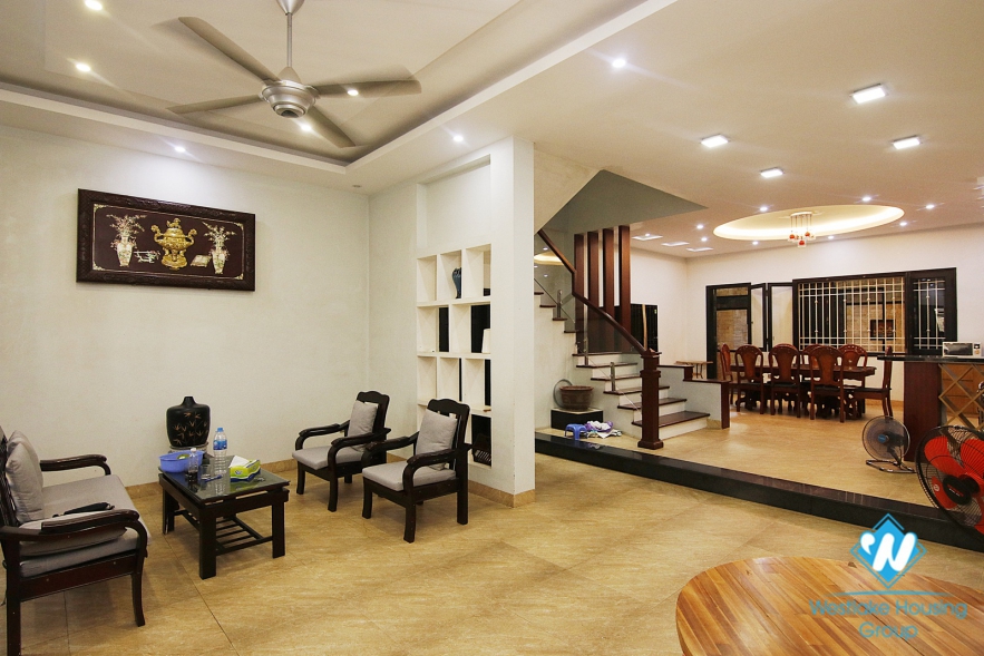 Three bedroom house for rent in Ngoc Thuy Long Bien